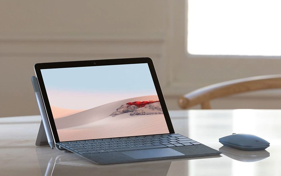 Surface Go 2 es un equipo ideal para la vuelta al cole debido a su factor de forma, perfecto para trabajar como portátil o tablet.