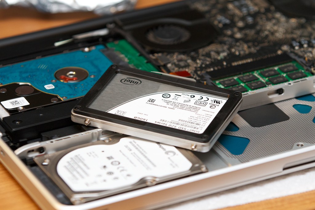 Preparación de un portátil para sustituir el disco duro por un SSD